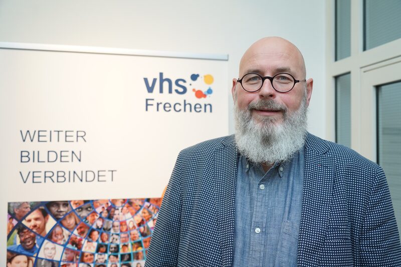 Filip Dedeurwaerder-Haas heißt der neue Leiter der Volkshochschule Frechen.
