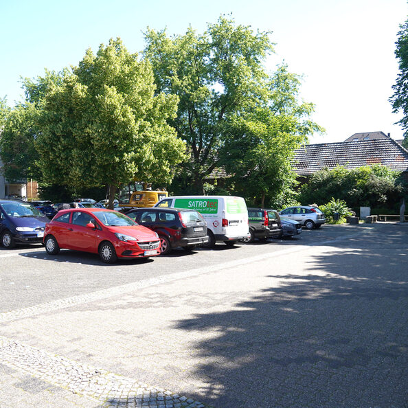 Der Carl-Ludwig-Grosspeter-Platz soll zur neuen Mitte von Königsdorf umgestaltet werden.